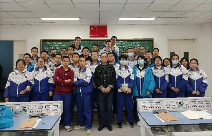 刻苦训练篮球时如何避免受伤的建议_1